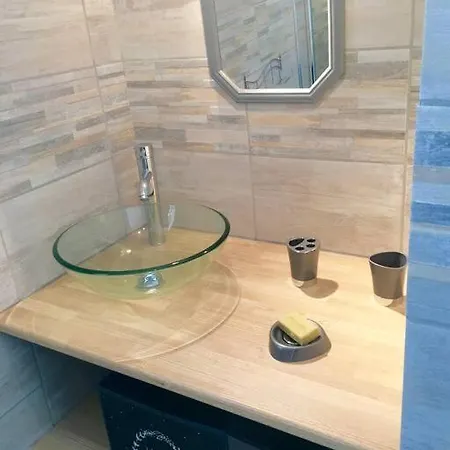 בית נופש Le Ptit Bleu Maison Totalement Independant לה טרמבלד